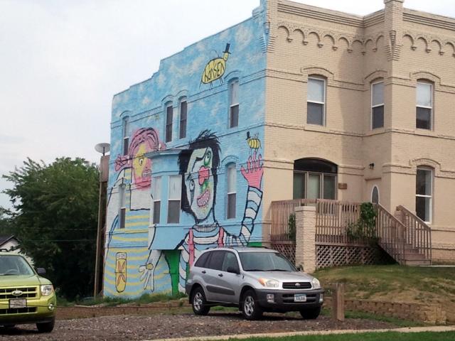 Hansen Mural Side View